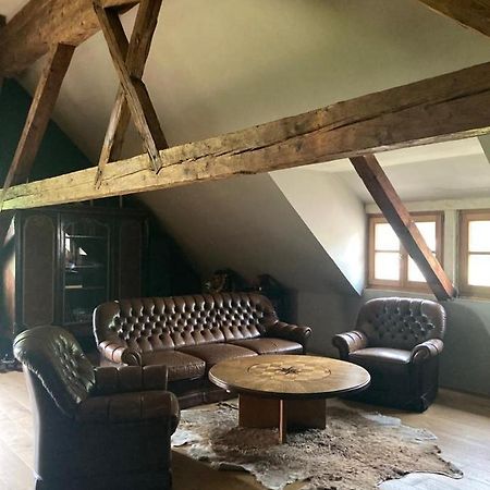 Altbau Zimmer In Аниф Экстерьер фото