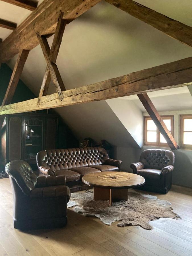 Altbau Zimmer In Аниф Экстерьер фото